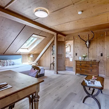 Zollhaus 3*