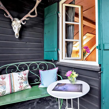 Zollhaus 3*