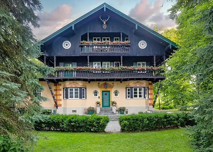 Zollhaus 3*