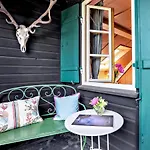 Zollhaus 3*